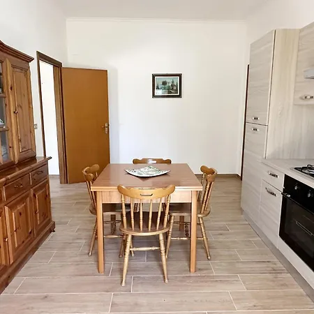 Almare Apartment *